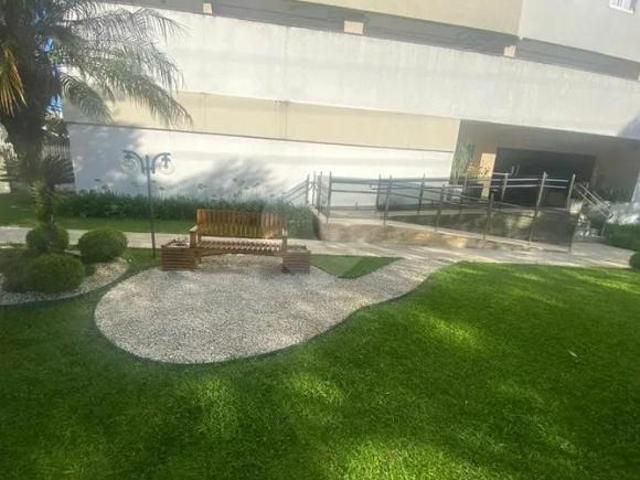 Apartamento Funcional e Elegante com 2 quartos, no Edifício Paramount Cabral CURITIBA PR