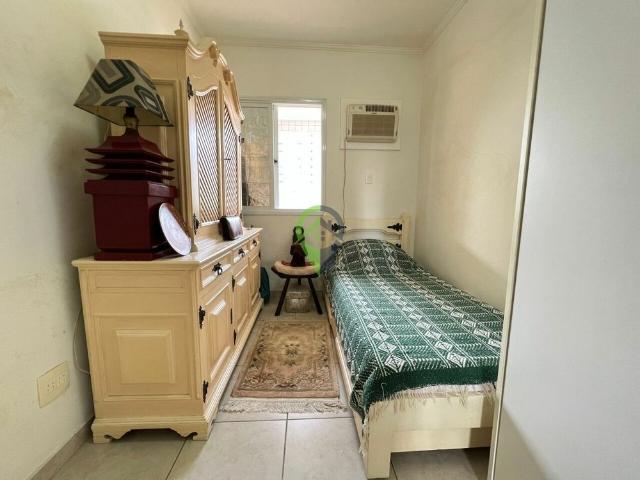 Apartamento Garden à venda com 3 dormitórios e piscina privativa no Gonzaga em Santos/SP