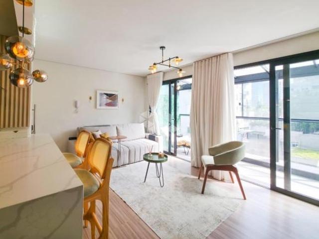 Apartamento Garden mobiliado, com 77 m², 1 dormitorio, 2 vagas e excelente estrutura de lazer ao lad