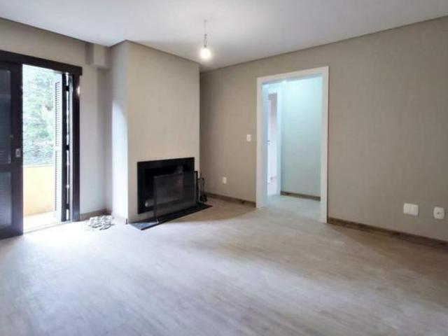 APARTAMENTO GRANDE DE 3 QUARTOS À VENDA COM SACADA
