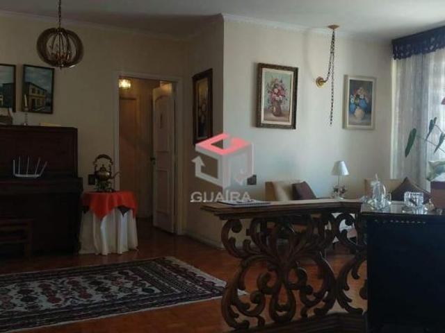Apartamento grande, mais de 300 m²