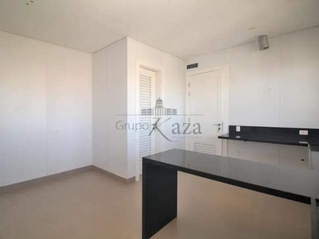 Apartamento Ibirapuera 4 Suítes 632,27m²
