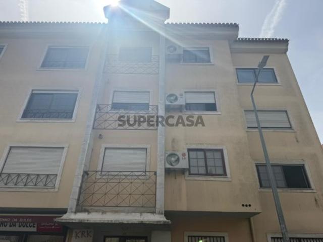 Apartamento T2 em Amadora