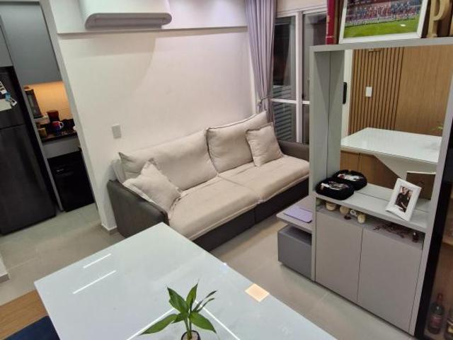 Apartamento impecável, semimobiliado, com 2 quartos, localizado em condomínio clube, no Aristocrata