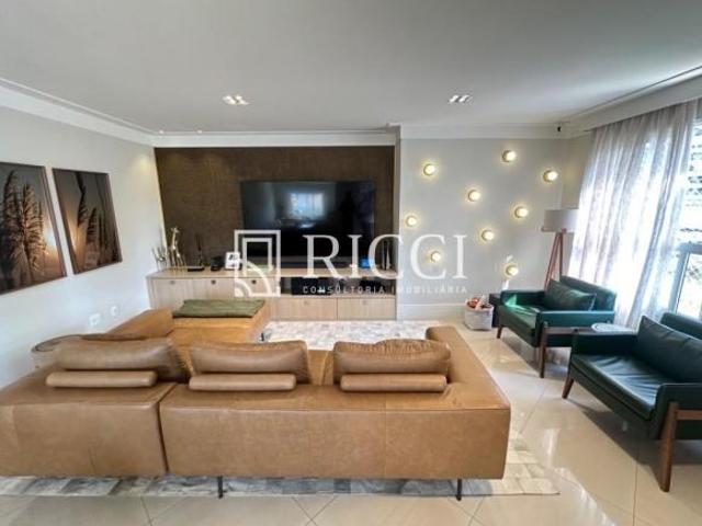 apartamento impecável, porteira fechada, prédio com lazer completo próximo a praia e shopping