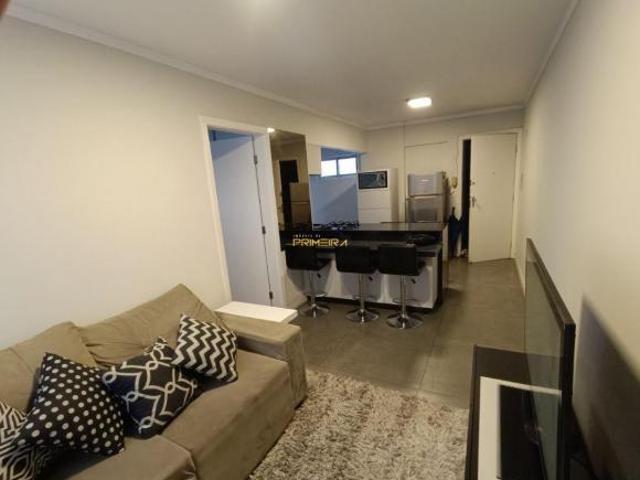 Apartamento inteiro reformado no Centro 1 quarto com banheiro e cozinha planejada completa