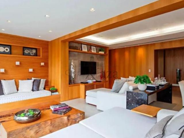 Apartamento Itaim Bibi 1 Suíte 123m²