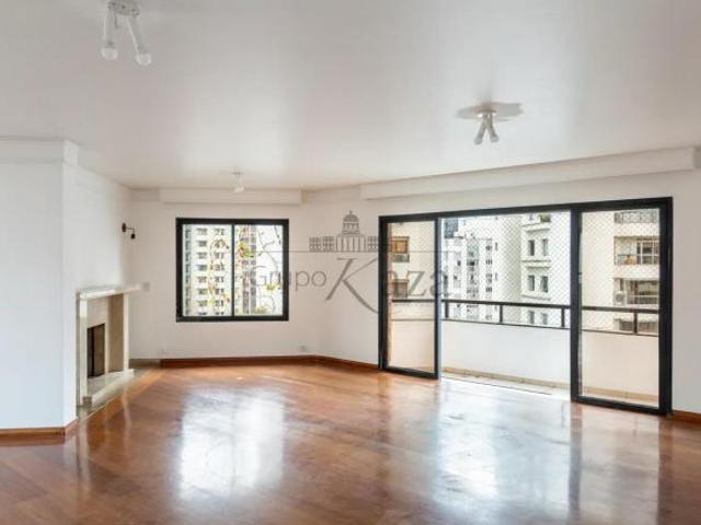 Apartamento Itaim Bibi 3 Suítes 204m²