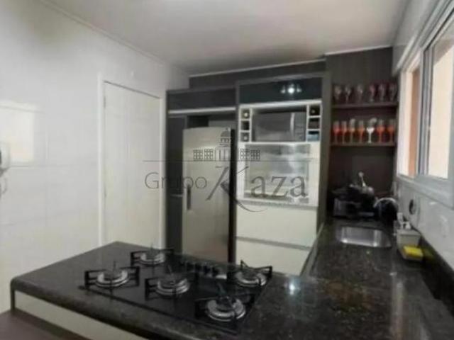 Apartamento Jardim das Indústrias Edifício Splendor Garden 3 Dormitórios 122m²