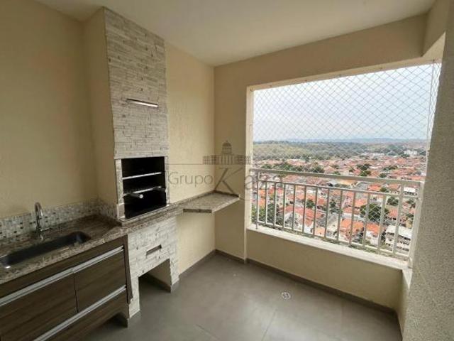 Apartamento Jardim Souto Edifício Jardim Souto 3 Dormitórios 72m²