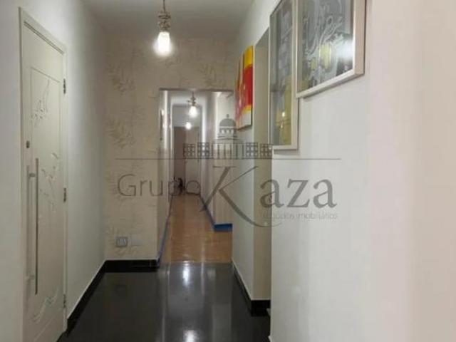 Apartamento Jardim Paulista 3 Dormitórios 210m²