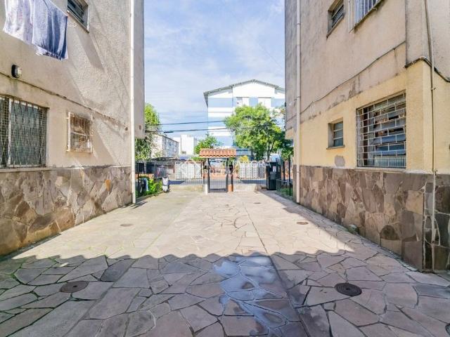 Apartamento JK com 1 quarto e 27m² para alugar em Jardim Leopoldina, Porto Alegre