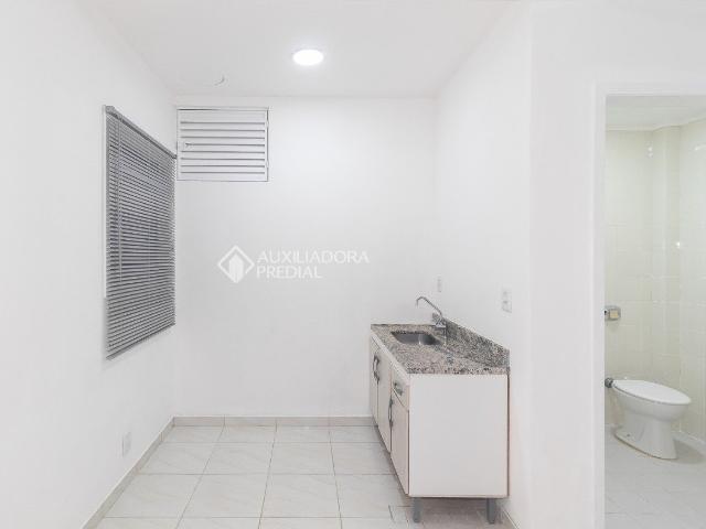 Apartamento JK com 1 quarto e 24m² para alugar em Santo Antônio, Porto Alegre