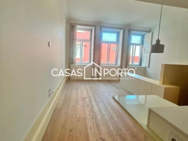 Apartamento junto à estação de metro da Trindade