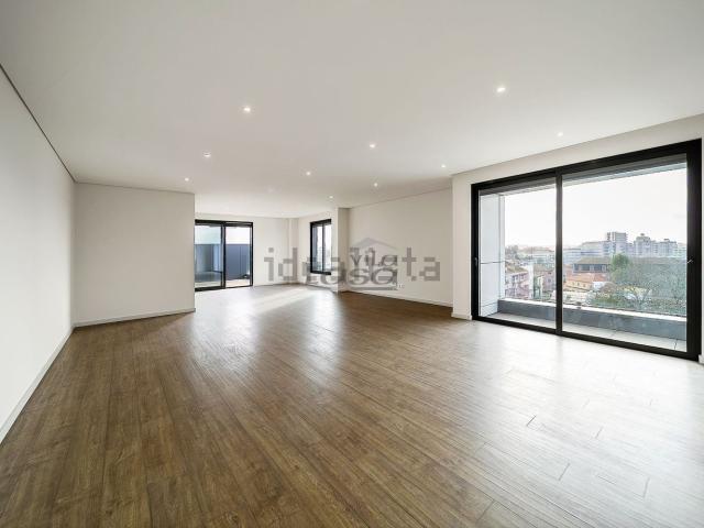 Apartamento, Júlio Dinis Hospital Militar, Cedofeita Santo Ildefonso Sé Miragaia São Nicolau Vitória