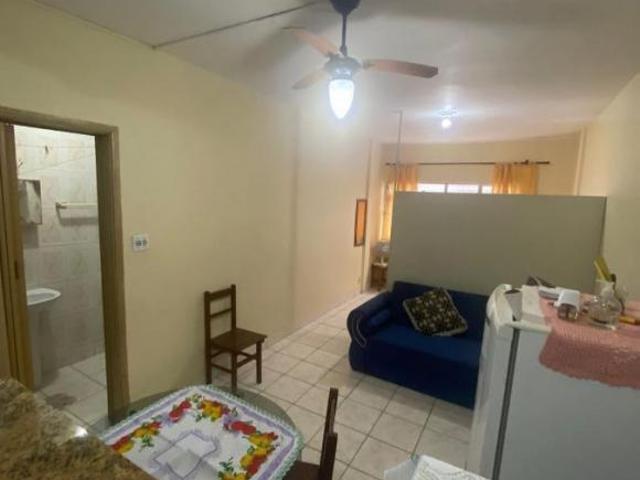Apartamento Kitnet para Venda por R$158.000,00 com 30m², 1 dormitório, 1 vaga e 1 banheiro Aviação