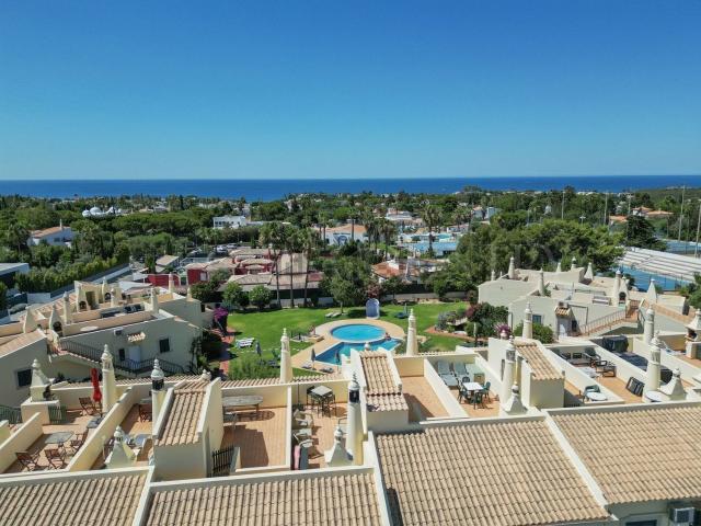 Apartamento, Lagoa e Carvoeiro
