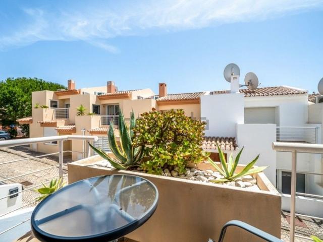 Apartamento, Lagoa e Carvoeiro