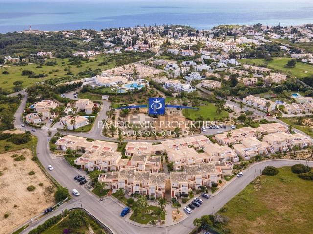 Apartamento, Lagoa e Carvoeiro