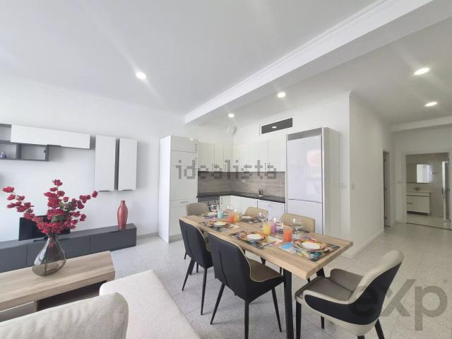 Apartamento, Lagoa e Carvoeiro