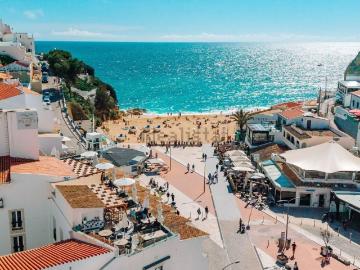 Apartamento, Lagoa e Carvoeiro