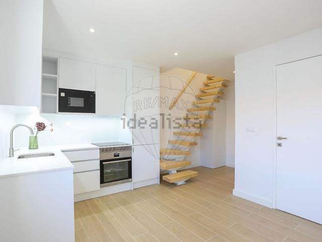 Apartamento, Laranjeiro e Feijó