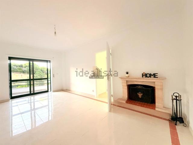 Apartamento, Laranjeiro e Feijó