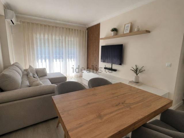 Apartamento, Laranjeiro e Feijó