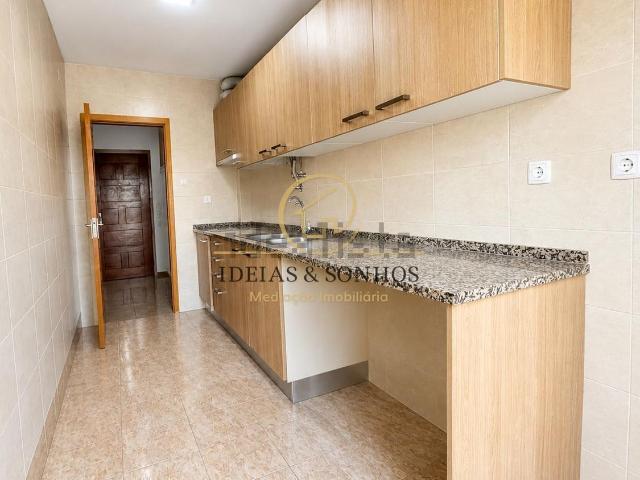 Apartamento, Laranjeiro e Feijó