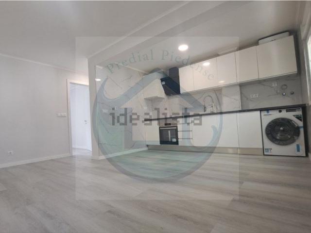Apartamento, Laranjeiro e Feijó