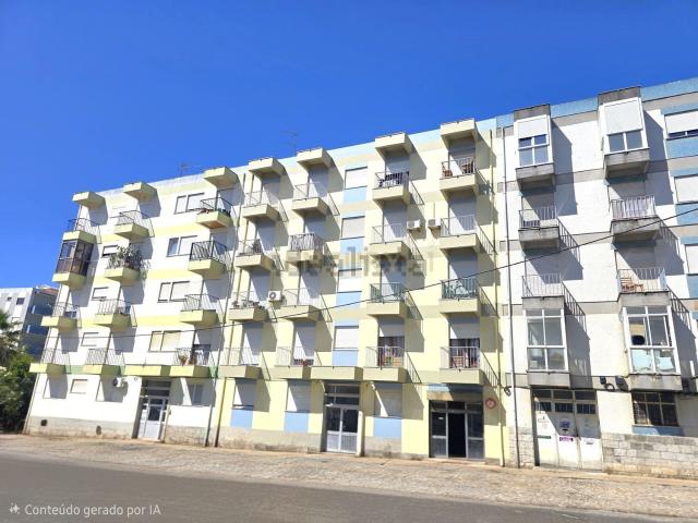Apartamento, Laranjeiro e Feijó
