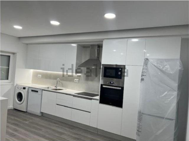 Apartamento, Laranjeiro e Feijó