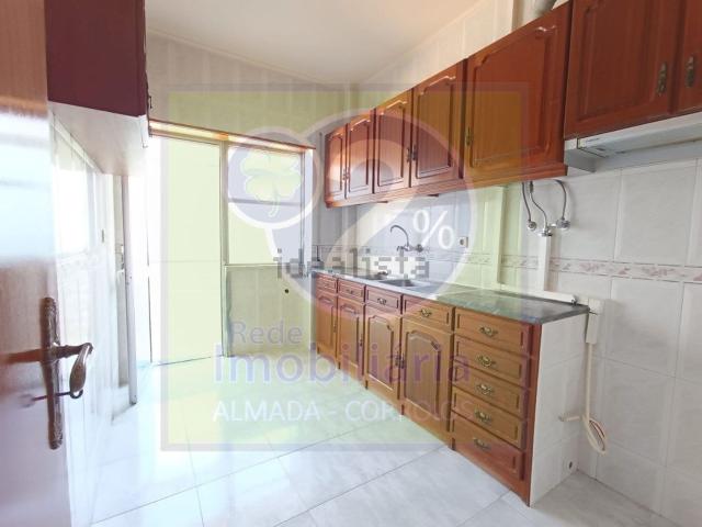 Apartamento, Laranjeiro e Feijó
