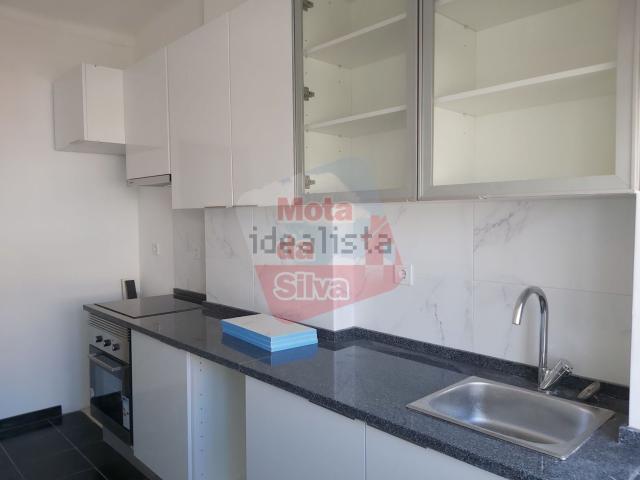 Apartamento, Laranjeiro e Feijó