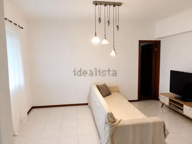 Apartamento, Laranjeiro e Feijó