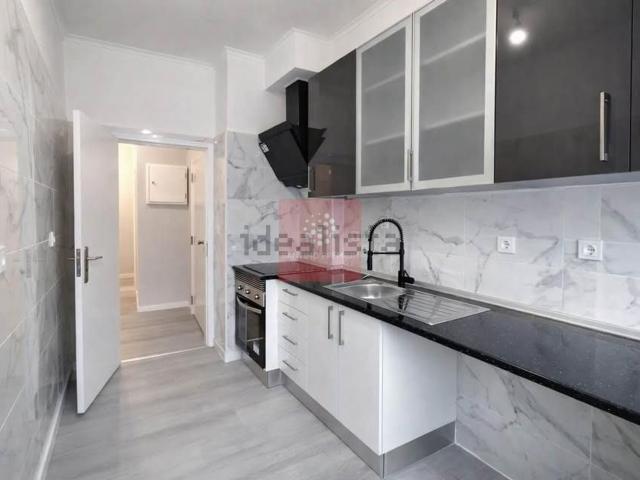 Apartamento, Laranjeiro e Feijó