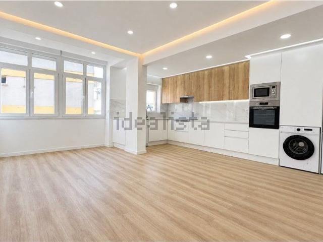Apartamento, Laranjeiro e Feijó