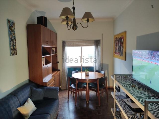 Apartamento, Laranjeiro e Feijó