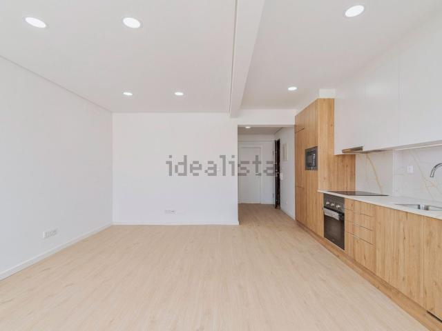 Apartamento, Laranjeiro e Feijó