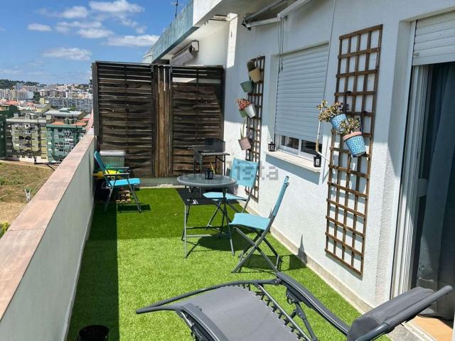 Apartamento, Laranjeiro e Feijó