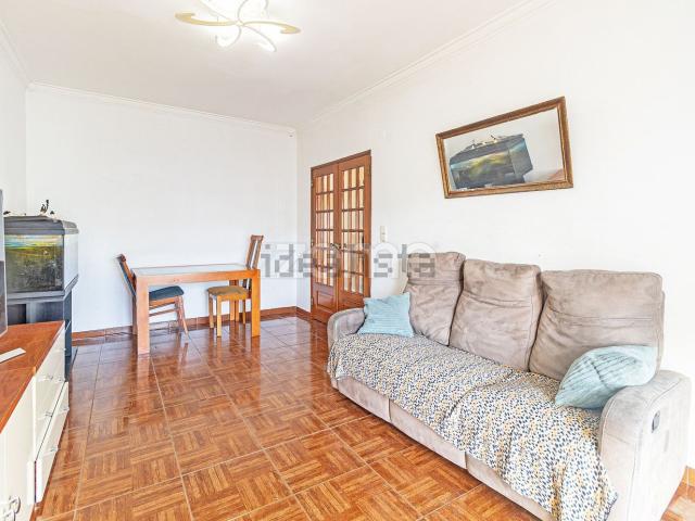 Apartamento, Laranjeiro e Feijó