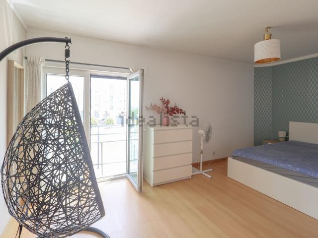 Apartamento, Laranjeiro e Feijó