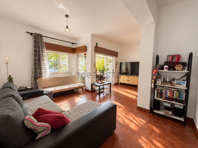 Apartamento, Laranjeiro e Feijó