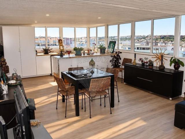 Apartamento, Laranjeiro e Feijó