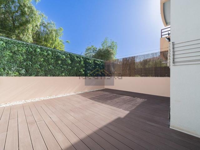 Apartamento, Laranjeiro e Feijó