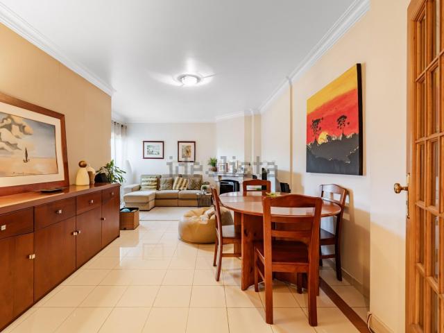 Apartamento, Laranjeiro e Feijó