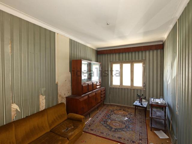 Apartamento, Laranjeiro e Feijó