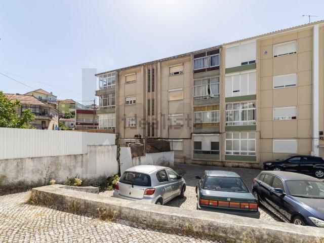 Apartamento, Laranjeiro e Feijó