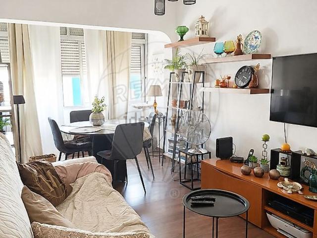 Apartamento, Laranjeiro e Feijó