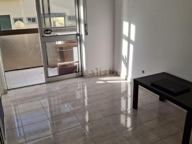 Apartamento, Laranjeiro e Feijó